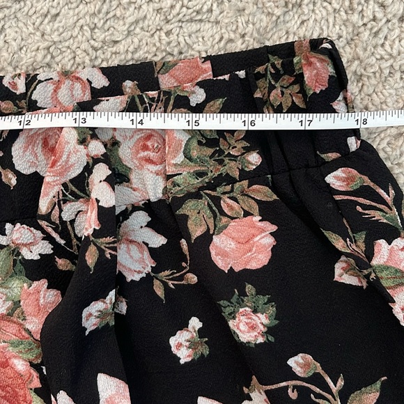 Double Click Wide Leg Floral Pants - Picture 11 of 16